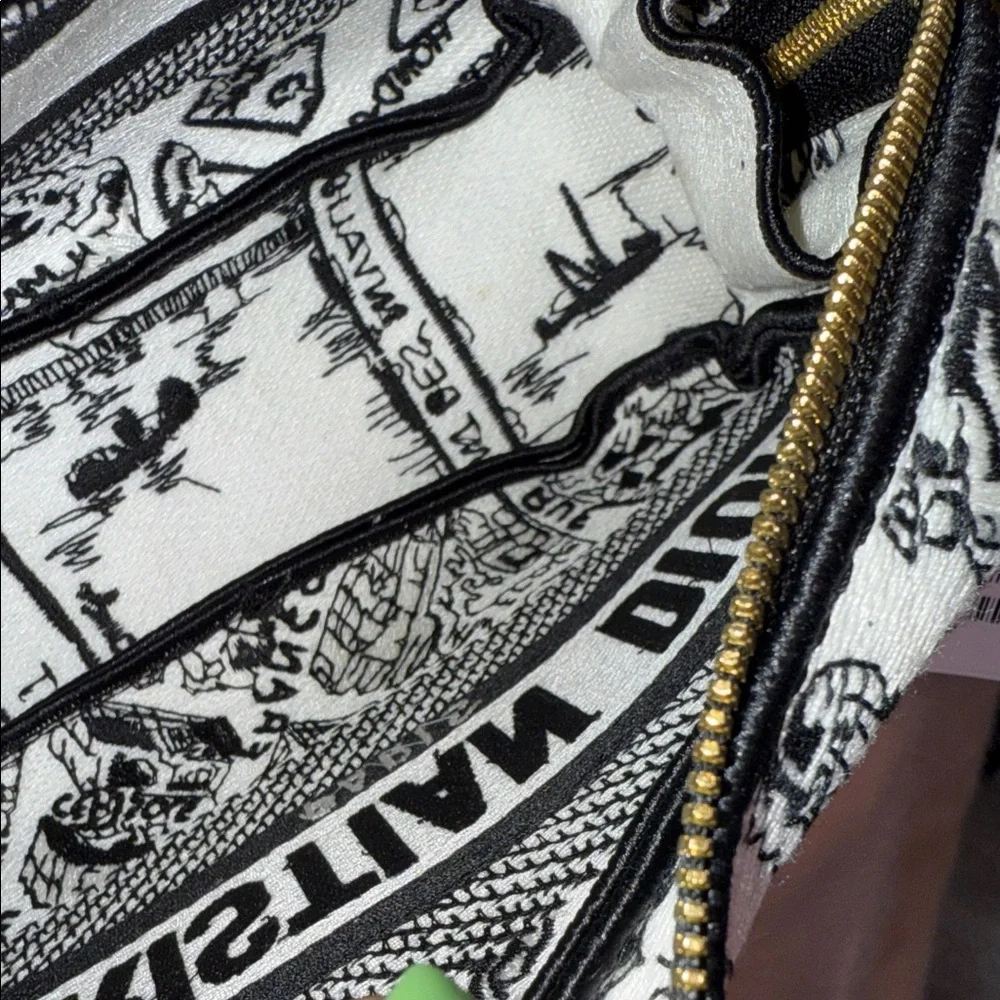 Black and White cosmetic Pouch - Picture 9 of 13